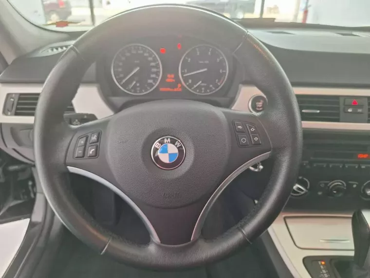 BMW 320i Preto 11