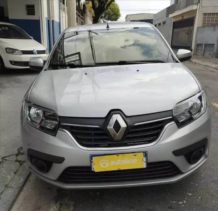 Renault Logan Prata 1