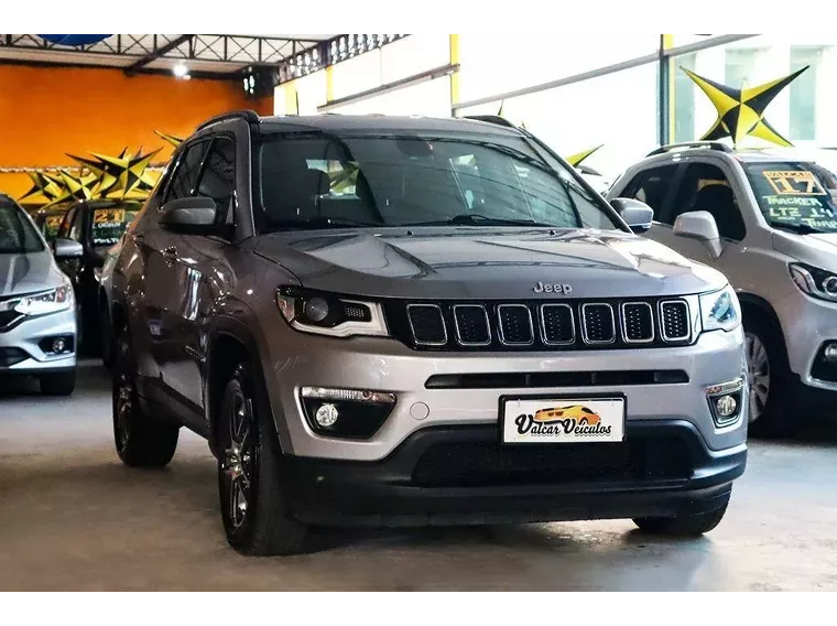 Jeep Compass Prata 18