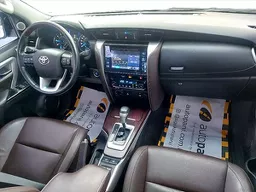 Toyota Hilux SW4