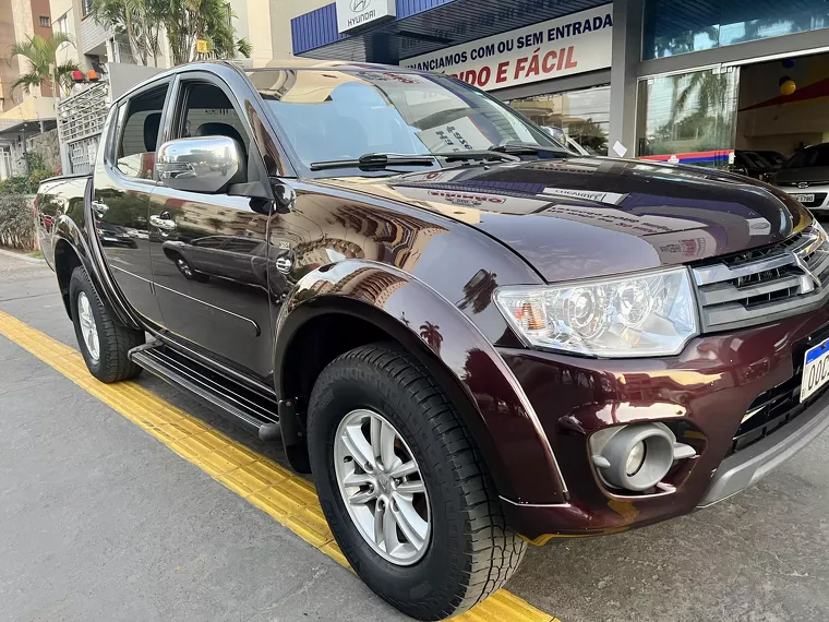 Mitsubishi L200 Vermelho 11