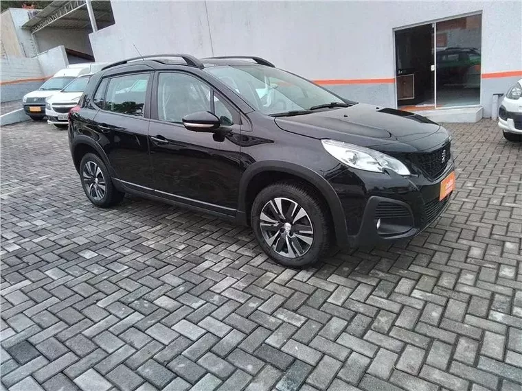 Peugeot 2008 Preto 4