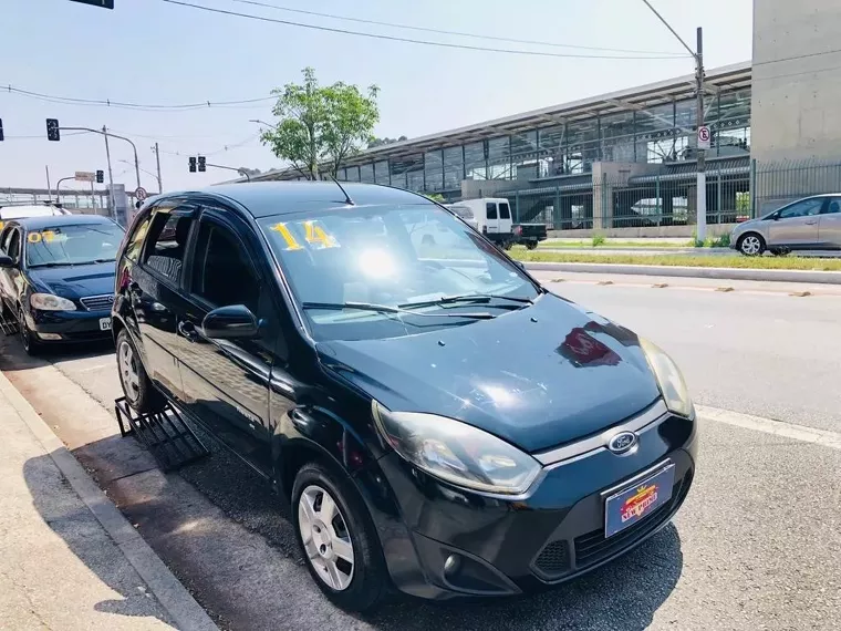 Ford Fiesta Preto 5