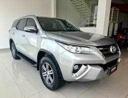Toyota Hilux SW4