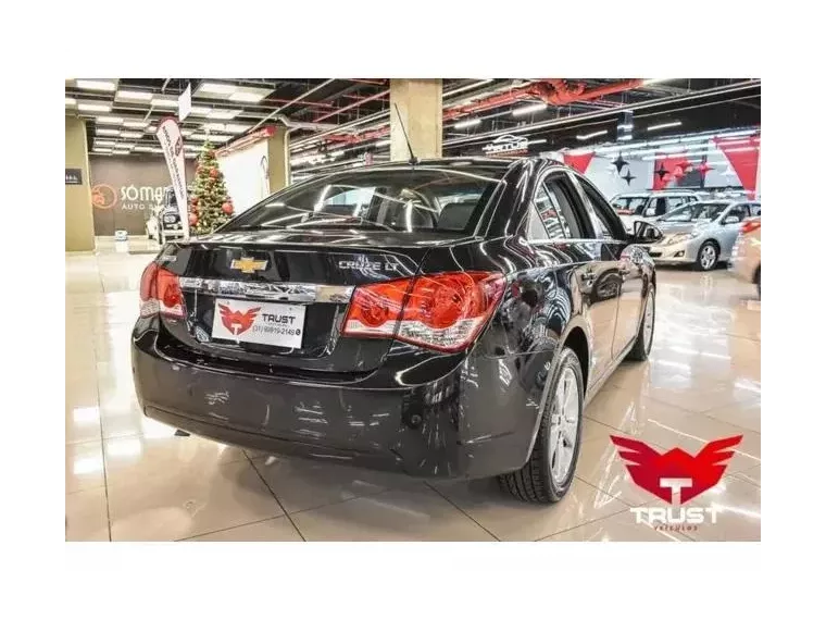 Chevrolet Cruze Preto 2