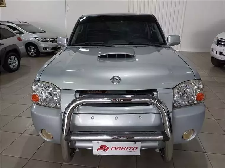 Nissan Frontier Prata 1