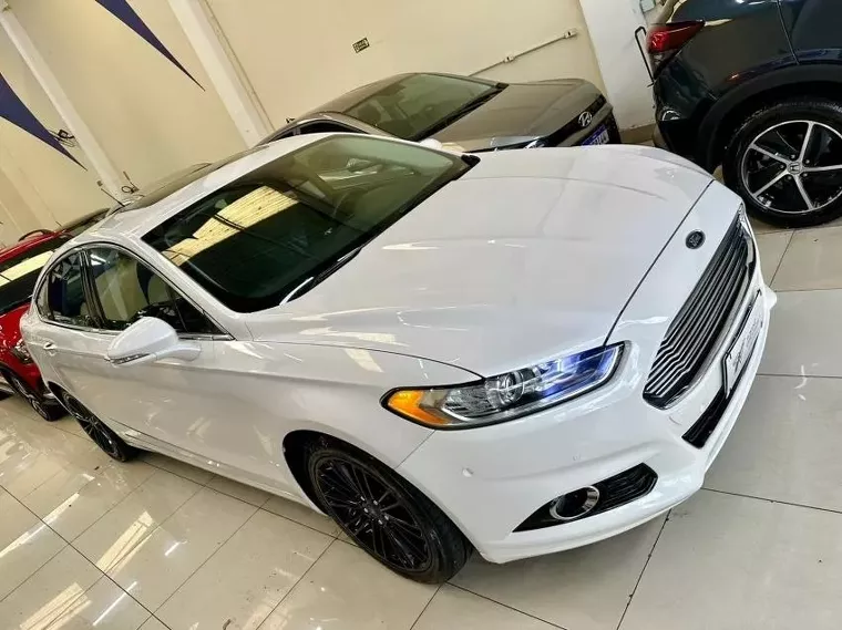 Ford Fusion Branco 4