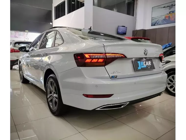 Volkswagen Jetta Branco 4