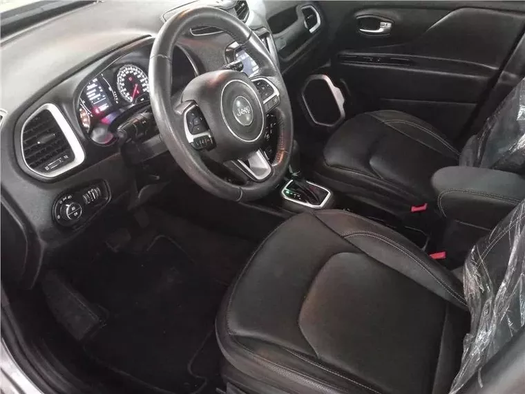 Jeep Renegade Prata 14