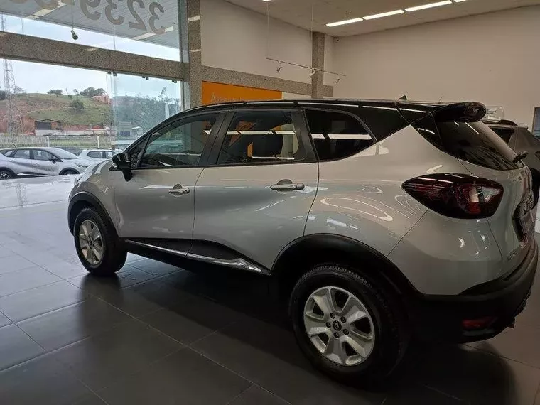 Renault Captur Prata 6