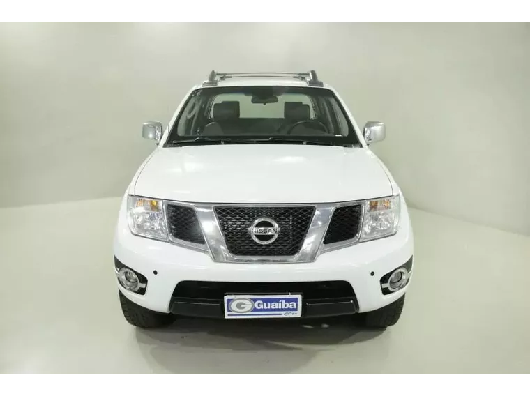 Nissan Frontier Branco 2