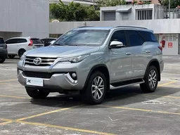 Toyota Hilux SW4