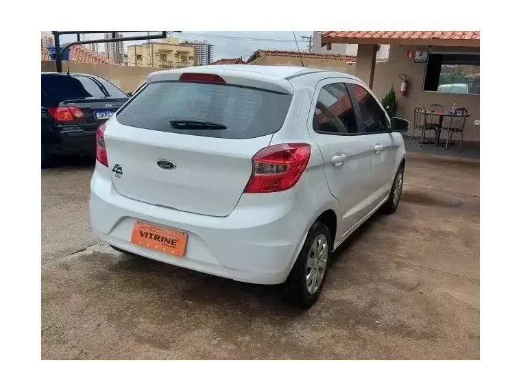 Ford KA Branco 3