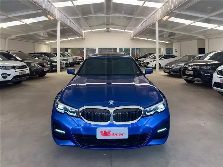 BMW 320i Azul 4