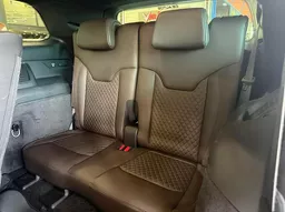 Jeep Commander