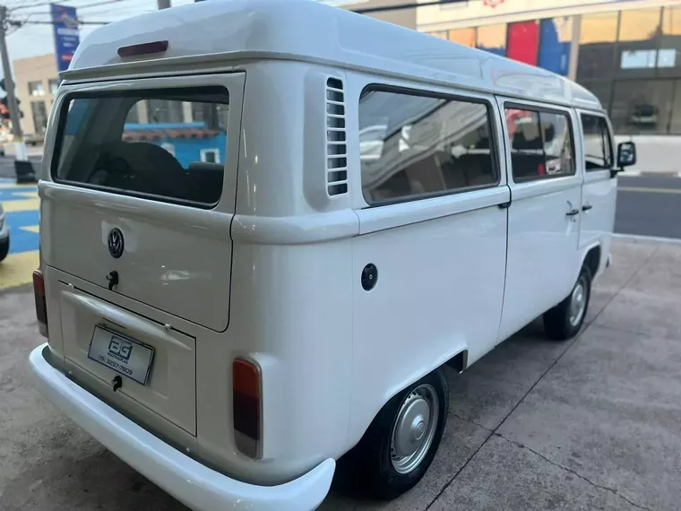 Volkswagen Kombi Branco 8