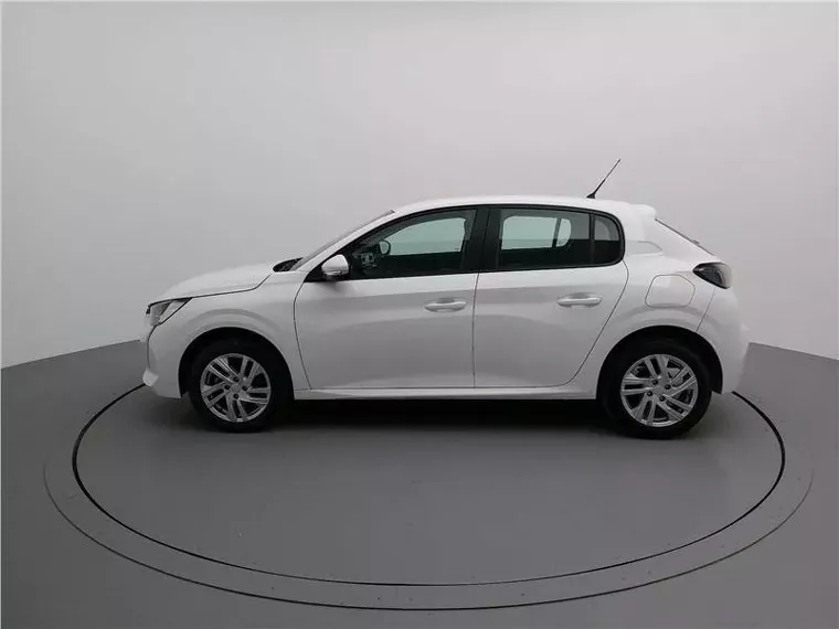 Peugeot 208 Branco 15