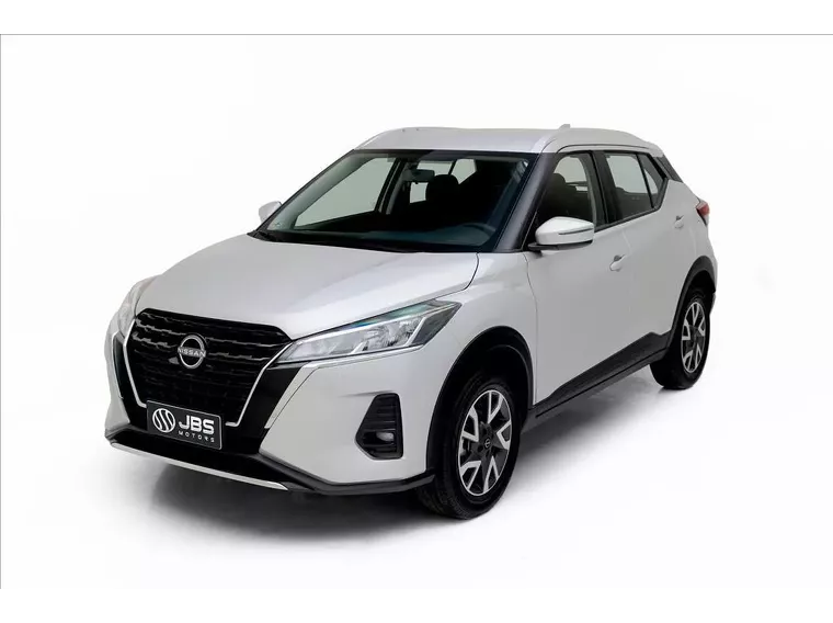 Nissan Kicks Prata 8