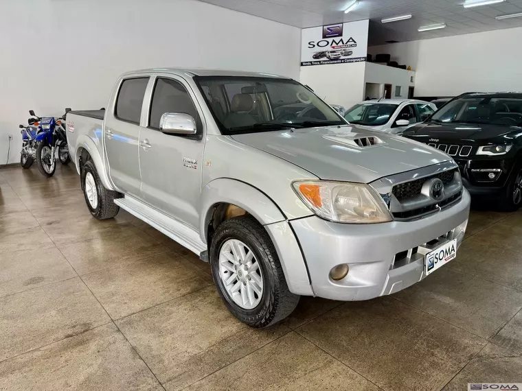 Toyota Hilux Prata 3