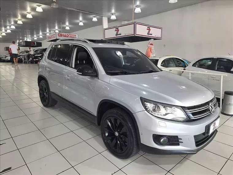 Volkswagen Tiguan Prata 1