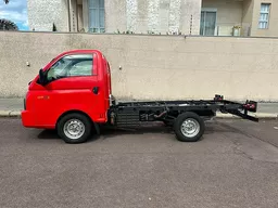 Hyundai HR