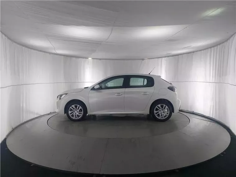 Peugeot 208 Branco 7