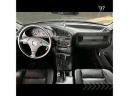 BMW 325i