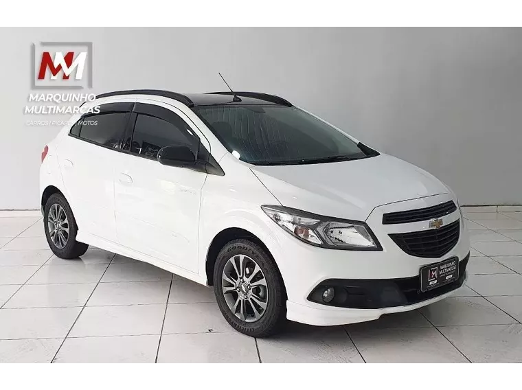 Chevrolet Onix Branco 15