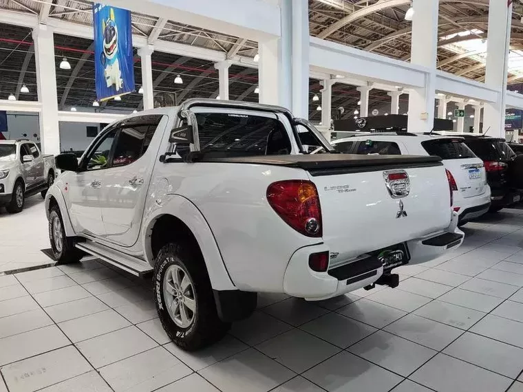 Mitsubishi L200 Triton Branco 16