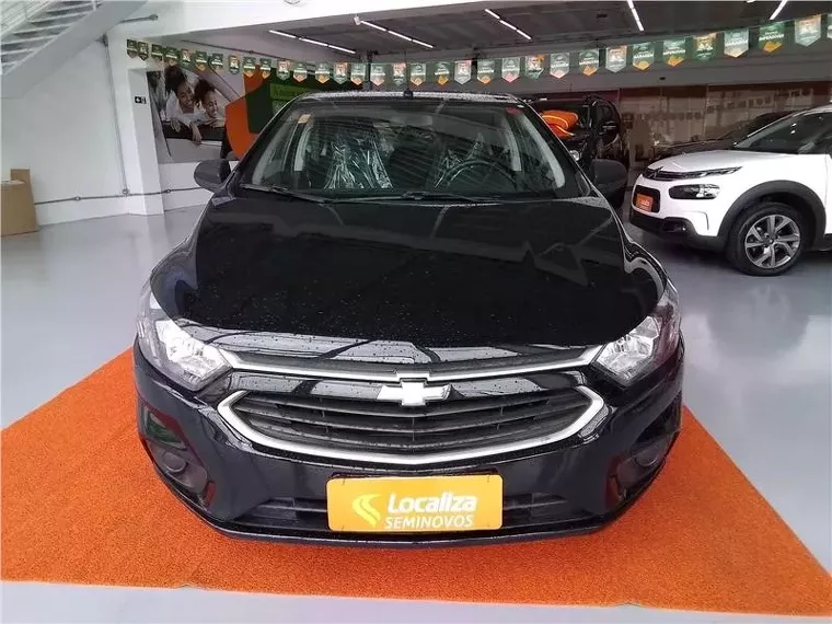 Chevrolet Onix Preto 7