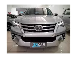 Hilux SW4