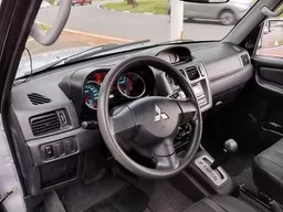 Mitsubishi Pajero TR4