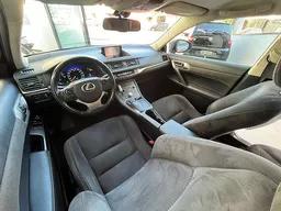 Lexus CT200H