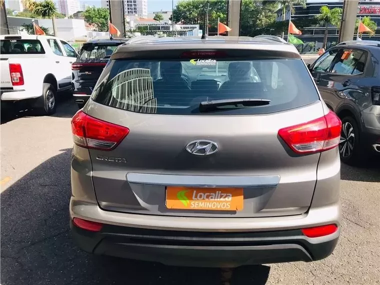 Hyundai Creta Prata 2