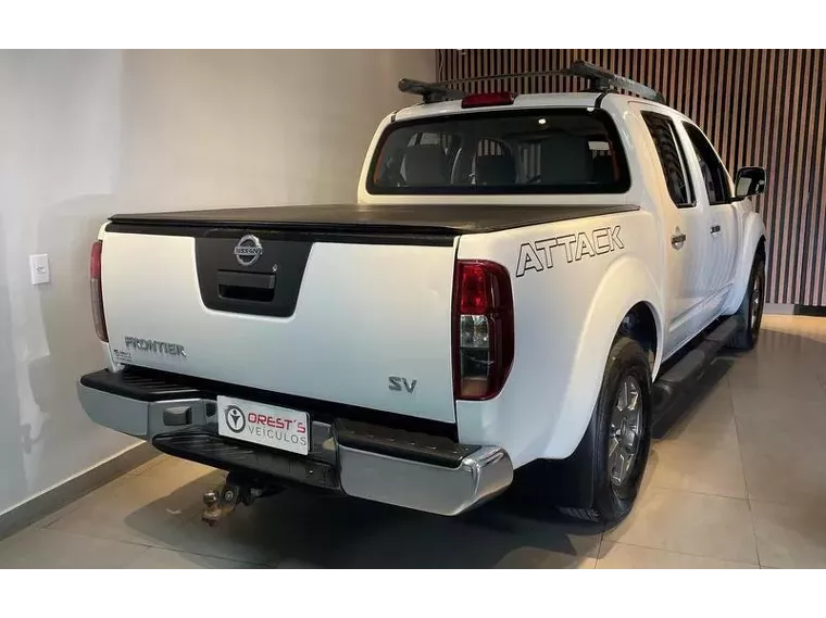 Nissan Frontier Branco 11