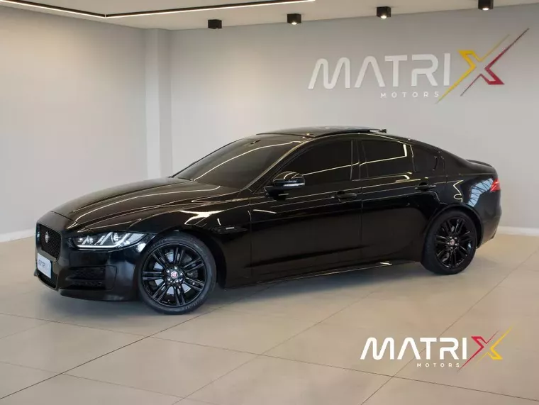 Jaguar XE Preto 22