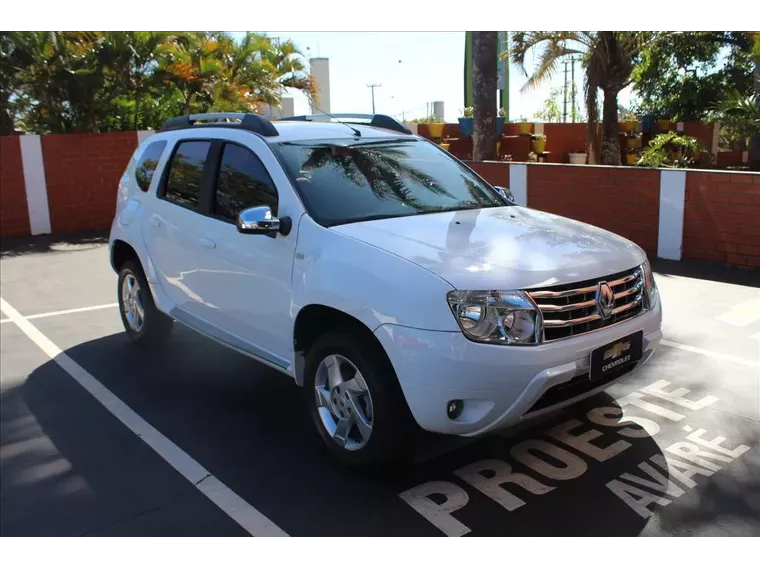 Renault Duster Branco 4