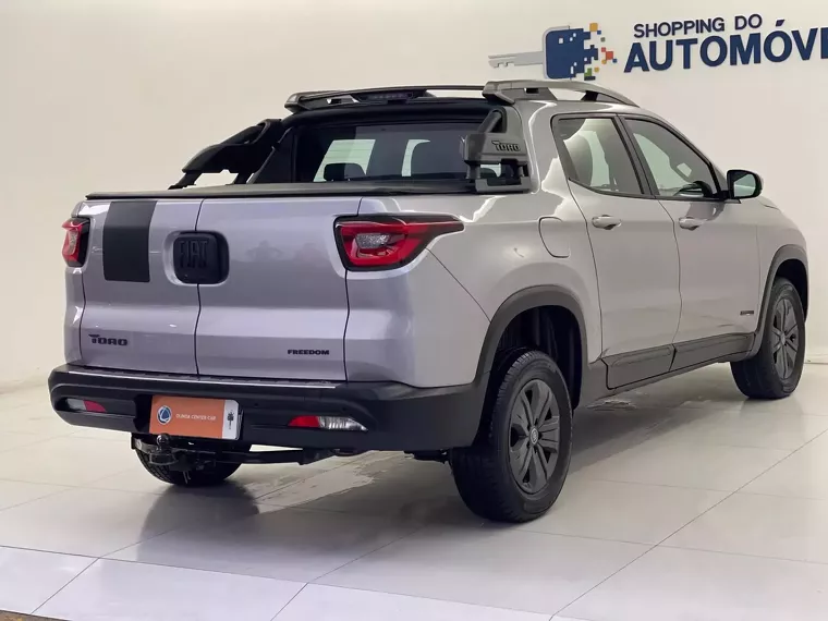 Fiat Toro Prata 11