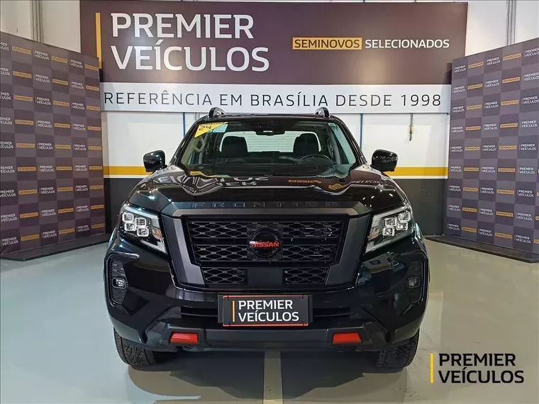 Nissan Frontier Preto 14