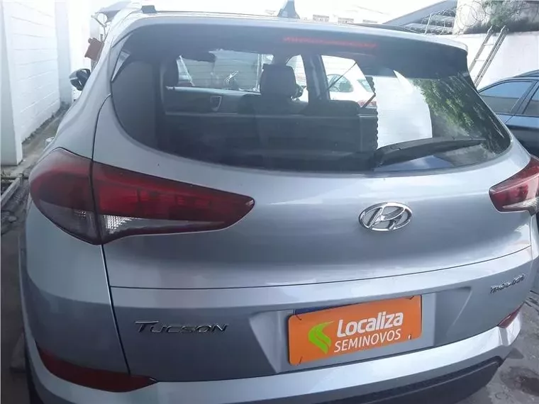 Hyundai Tucson Prata 3