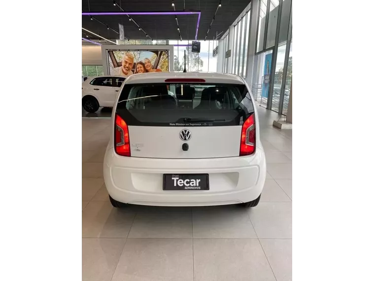 Volkswagen UP Branco 3