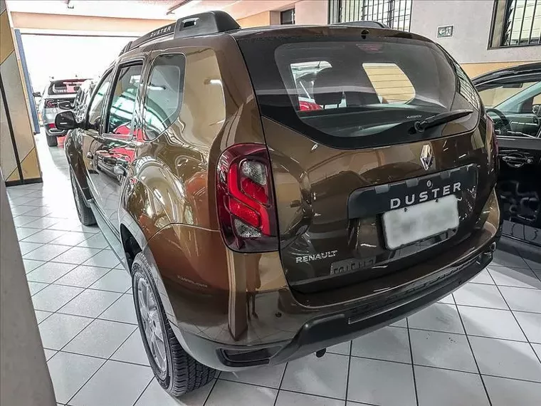 Renault Duster Marrom 10