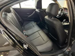BMW 320i