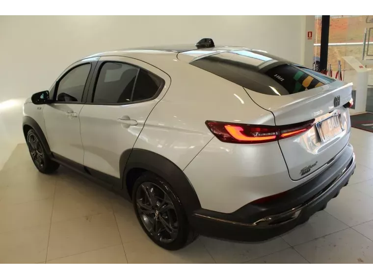 Fiat Fastback Prata 5