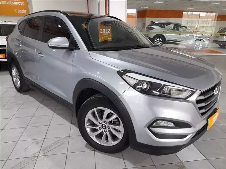 Hyundai Tucson Prata 4