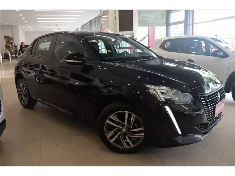 Peugeot 208 Preto 9