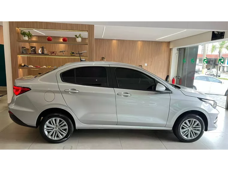 Fiat Cronos Prata 12