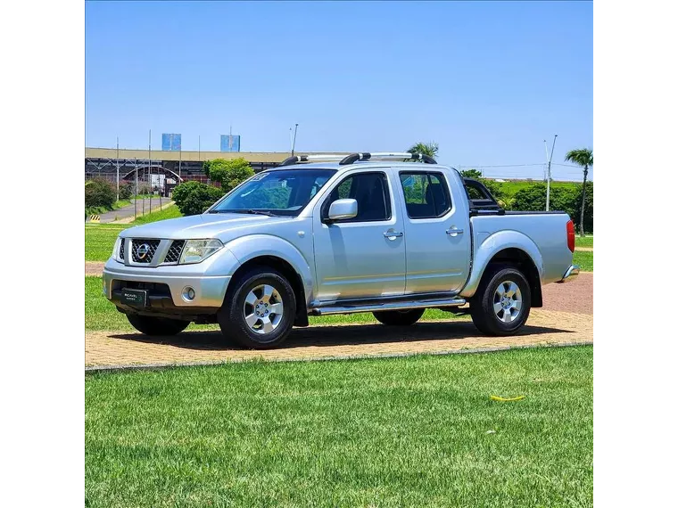 Nissan Frontier Prata 1