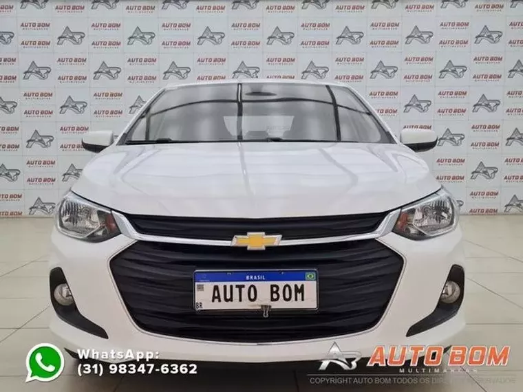 Chevrolet Onix Branco 9