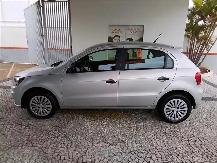 Volkswagen Gol Prata 8